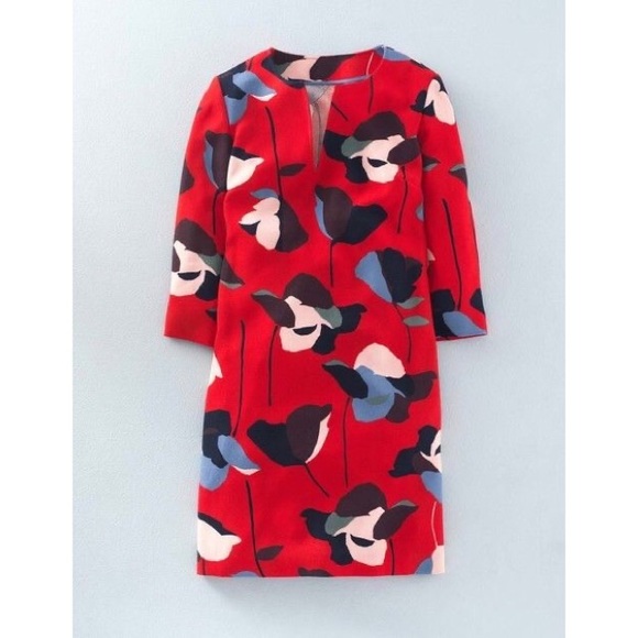 Boden “Easy Notch” Tunic in Red Collage - Picture 8 of 10